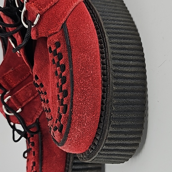 TUK red platform creeper - Picture 9 of 11